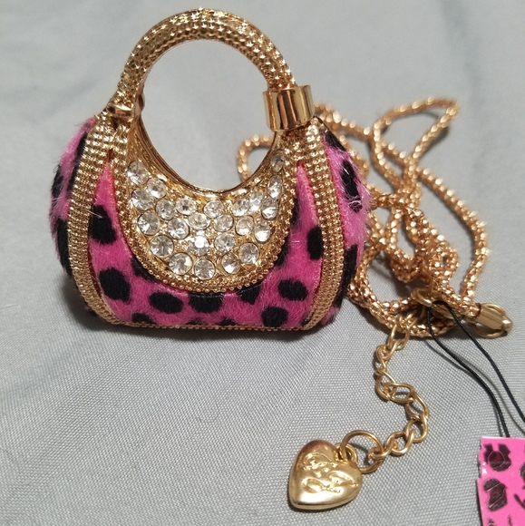 Betsey Johnson Jewelry - Betsey Johnson neclace Betsey Johnson Jewelry - Betsey Johnson neclace